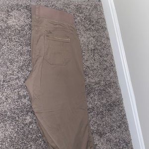 Lee relaxed fit 8 medium
